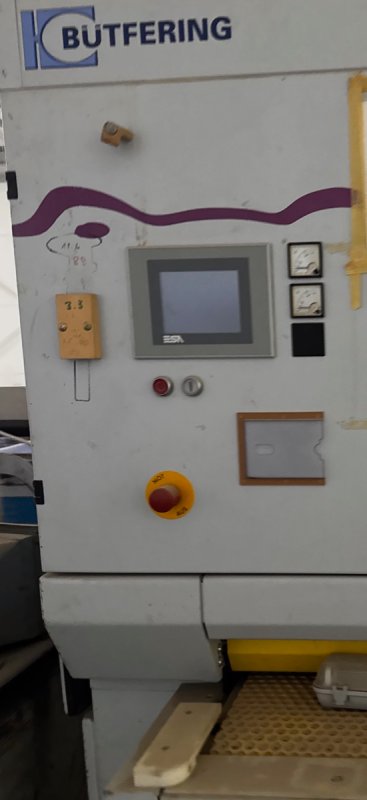 Szlifierka szerokotaśmowa Butfering - 01 Szlifierka szerokotaśmowa Butfering - 01