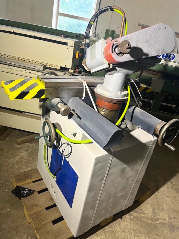 Szlifierka narzędziowa NUA25 - 01 Szlifierka narzędziowa NUA25 - 01