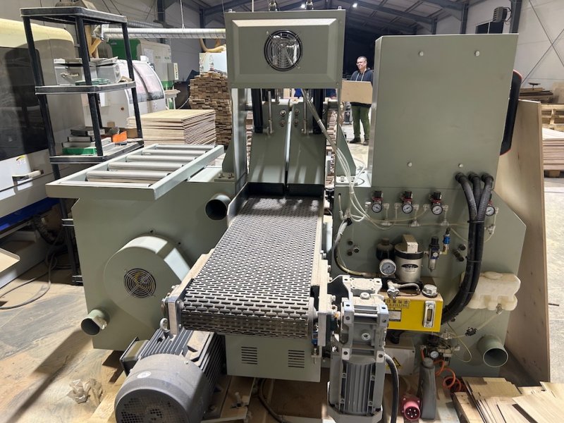 Trak do lameli, piła taśmowa pozioma, rok 2025 - 02 Trak do lameli, piła taśmowa pozioma, rok 2025 - 02