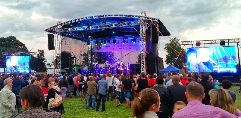 Nagłośnienie i oświetlenie estradowe, technika sceniczna, telebim,