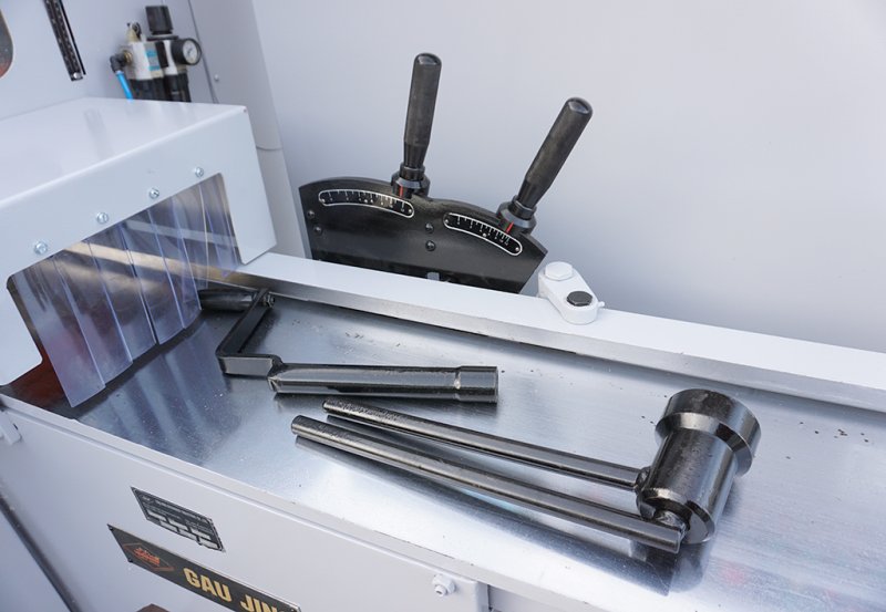 Strugarka czterostronna Gau Jing GN na 6 wrzecion - 01