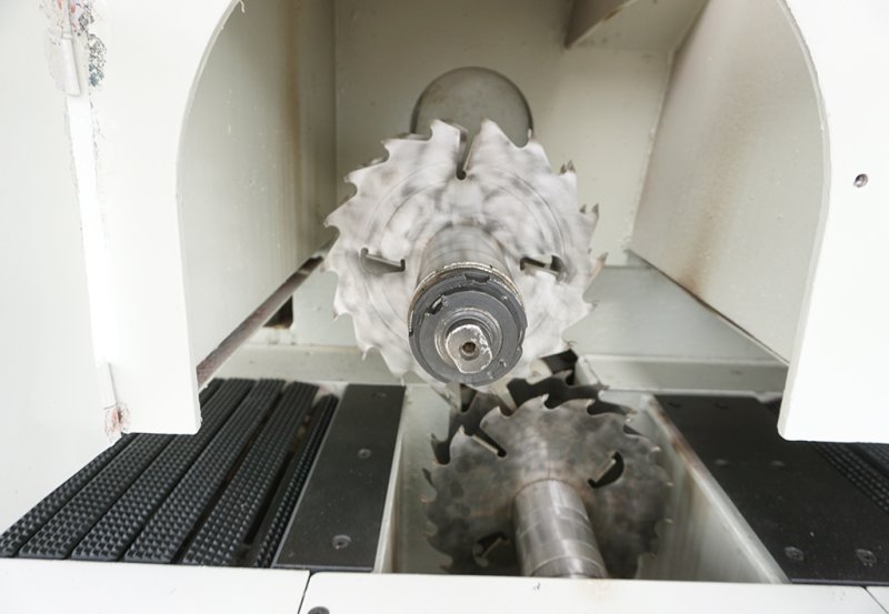 Wielopiła gąsienicowa dwuwałowa Tos Svitavy 2x75kW - 02