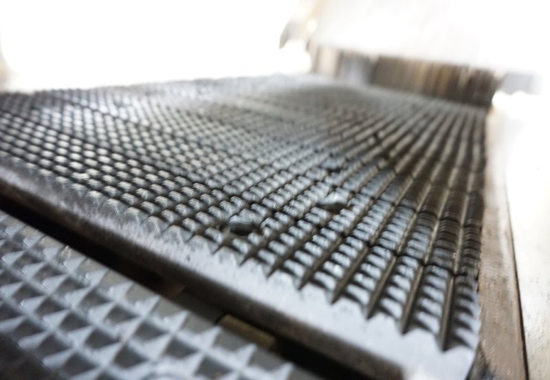 Wielopiła gąsienicowa dwuwałowa Costa 370mm 2x37kW - 04