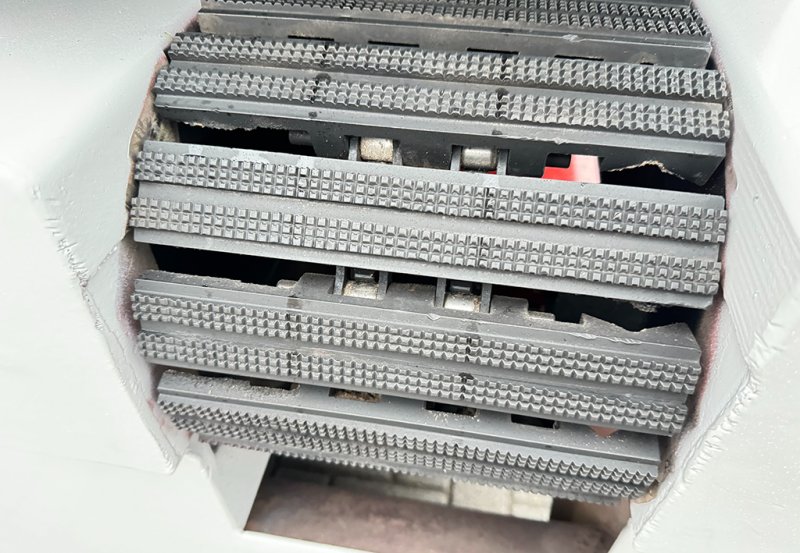 Wielopiła gąsienicowa COSMEC 250mm - 07