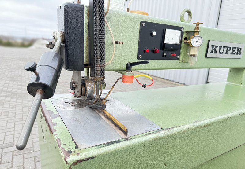 Zszywarka spajarka do forniru KUPER - 01