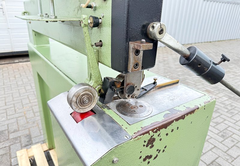 Zszywarka spajarka do forniru KUPER - 03