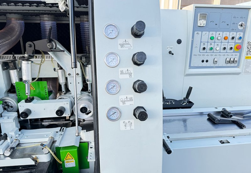 Strugarka czterostronna Reignmac RMM423 - 02