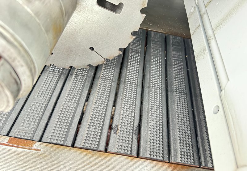 Wielopiła gąsienicowa OGAM szerokość 340mm - 07 Wielopiła gąsienicowa OGAM szerokość 340mm - 07