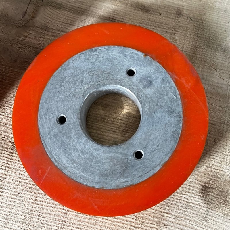 NOWE rolki dociskowe z nakładarki gładzi - 03