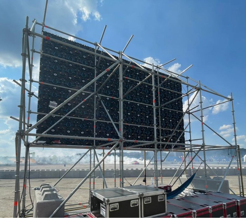 Wynajem konstrukcji typu quadro lub layher - 02