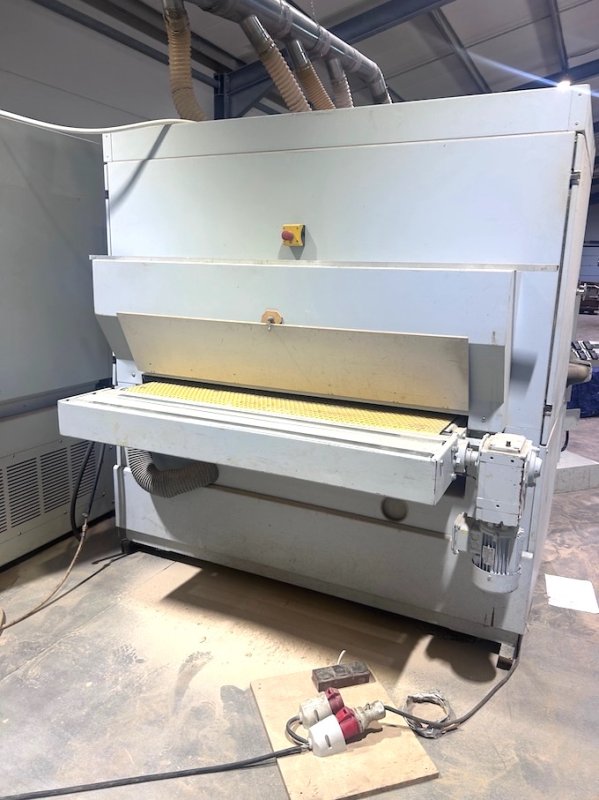 Szlifierka szerokotaśmowa BUTFERING Lucky