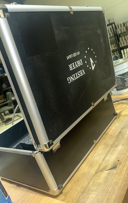 Lampy do suszenia UV Vesting - 04