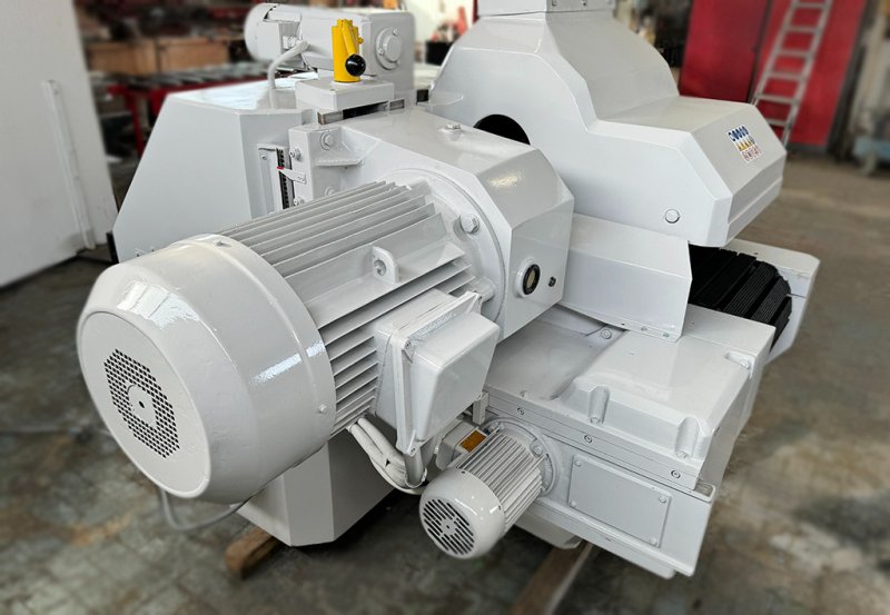 Wielopiła gąsienicowa Cosmec SM 400mm - 04