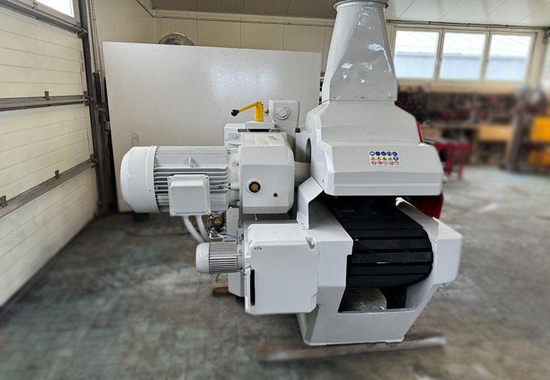 Wielopiła gąsienicowa Cosmec SM 400mm - 07