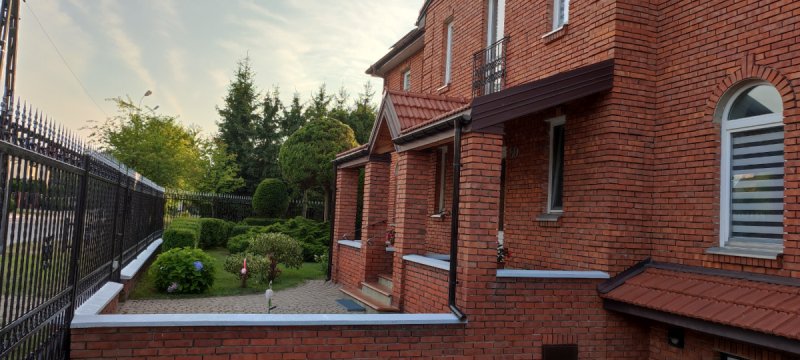 Oryginalny dom gotowy do zamieszkania 440m2 - 03