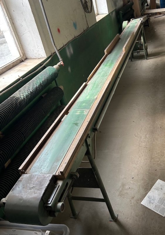 Taśmowy powrót materiału, 2 podajniki taśmowe