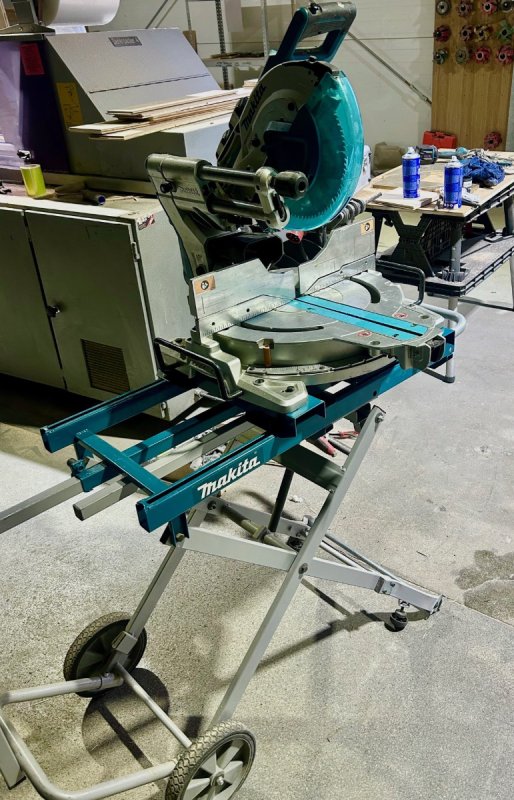 Akumulatorowa ukośnica Makita DLS714Z + stół - 02