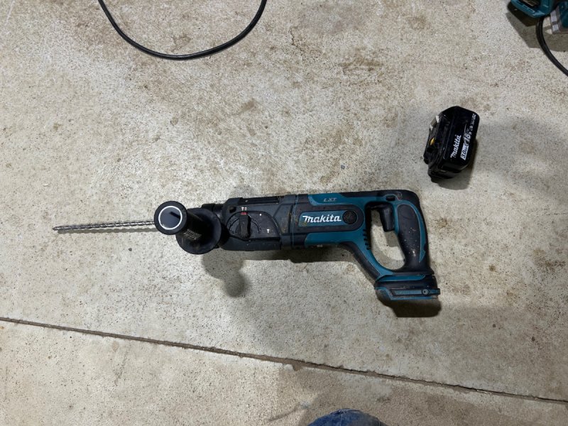 Młotowiertarka Makita DHR241 - 03 Młotowiertarka Makita DHR241 - 03