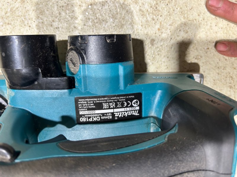 Akumulatorowy strug do drewna Makita DKP180Z