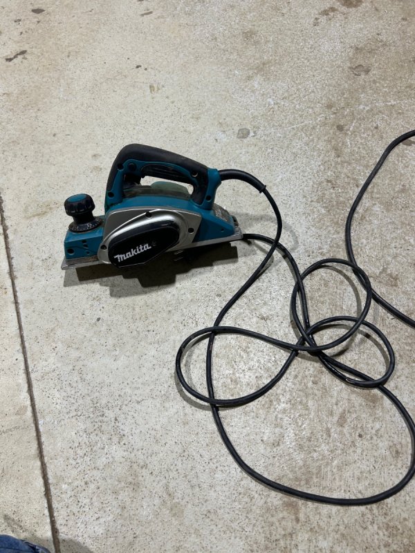 Strug elektryczny do drewna Makita KP0800 - 02 Strug elektryczny do drewna Makita KP0800 - 02
