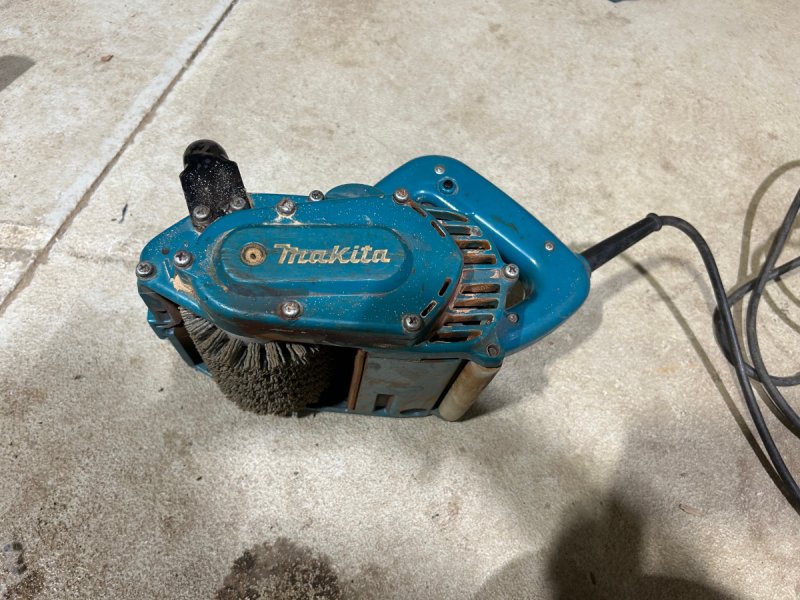 Szlifierka szczotkowa Makita 9741 - 01 Szlifierka szczotkowa Makita 9741 - 01