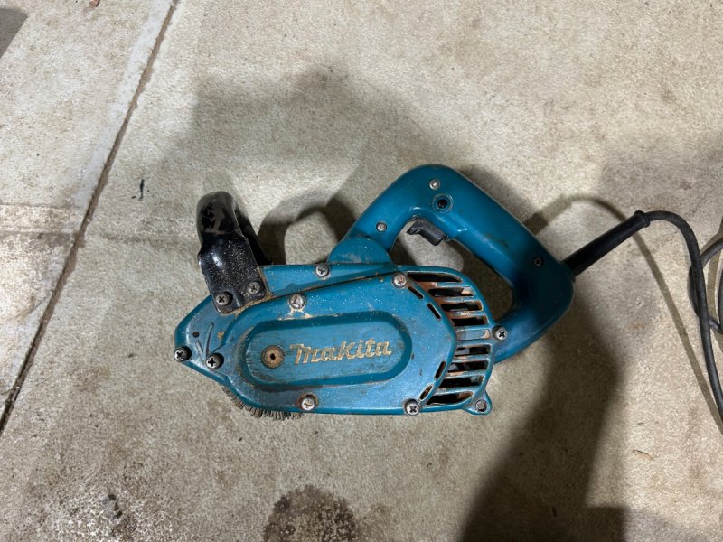 Szlifierka szczotkowa Makita 9741 - 02 Szlifierka szczotkowa Makita 9741 - 02