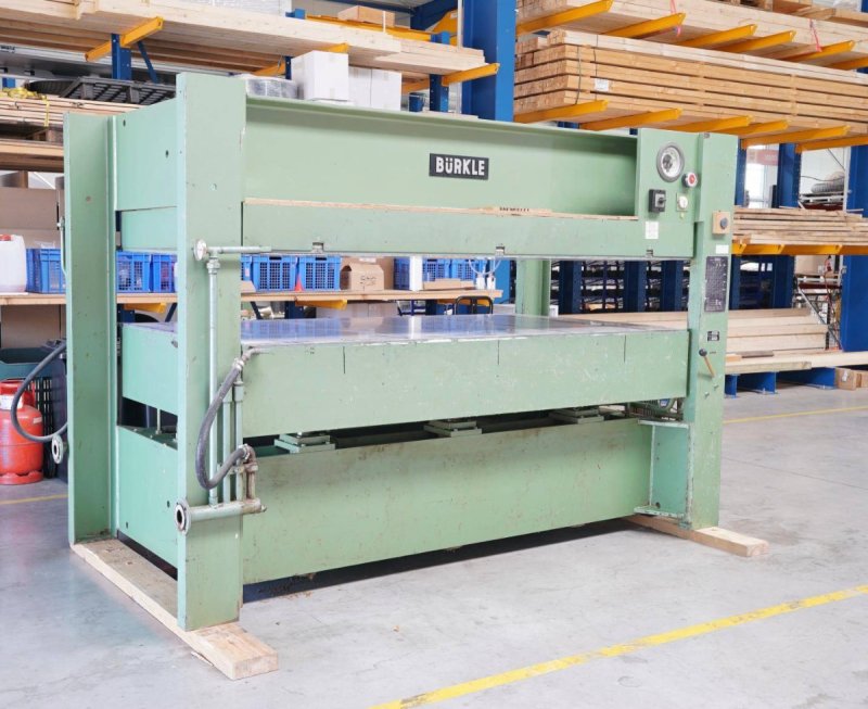 Prasa do forniru BURKLE S100