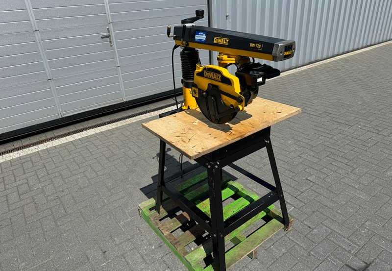 Piła poprzeczna ramieniowa ukośnica Dewalt DW 720